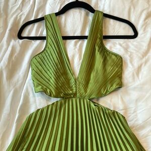 Abercrombie | The A&F Giselle Pleated Cutout Maxi Dress